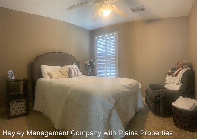 Building Photo - 3 br, 2.5 bath House - 773 Hunter Court