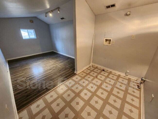 Foto del edificio - 1845 N 24th St