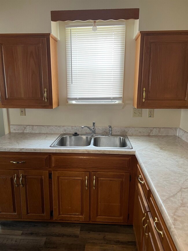 Building Photo - 2027 Belmar St