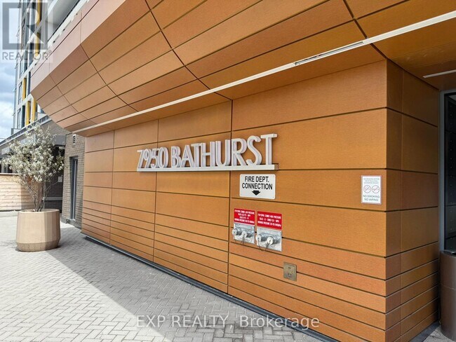 Building Photo - 7950-7950 Bathurst St