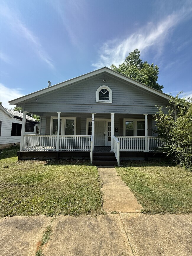 Building Photo - 1601 48th St N