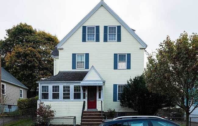 Building Photo - 158-160 Roslindale Ave