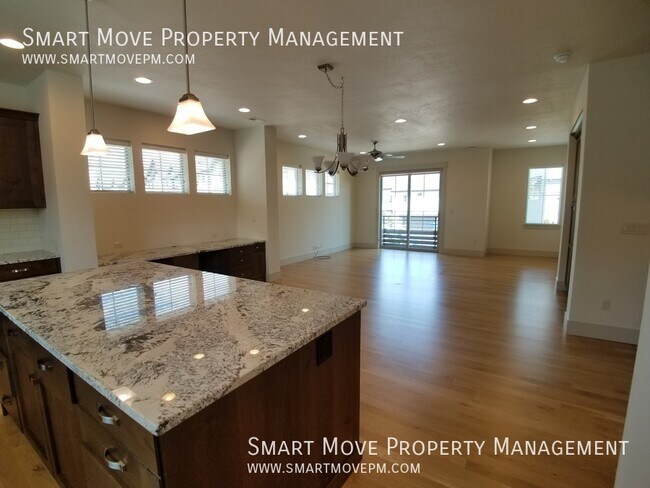 Building Photo - 3308 E Front Runner Ln
