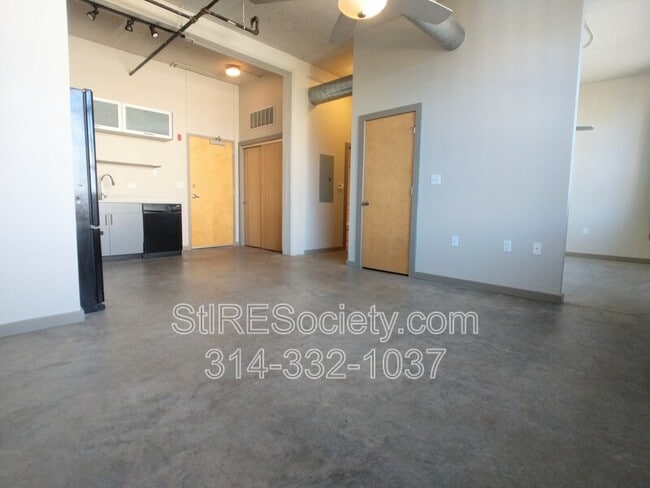 Building Photo - 8125 Michigan Ave