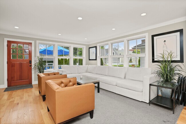 Foto del edificio - 43 Sherwood Pl