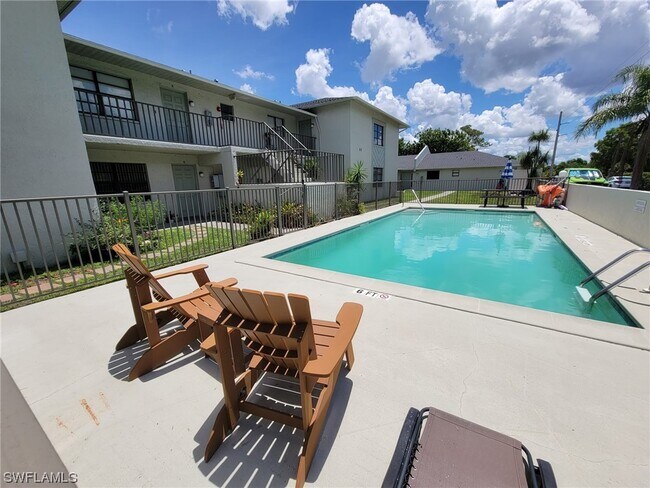 Foto del edificio - 919 SE 8th Terrace