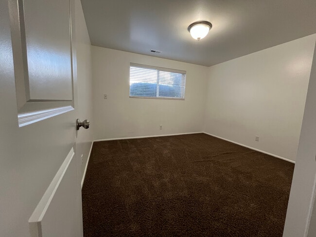Bedroom - 334 S 150 W
