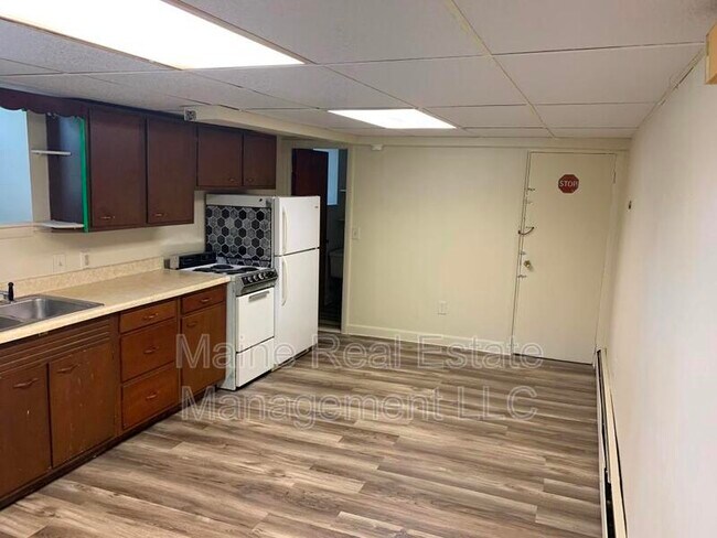 Building Photo - 36 3rd St