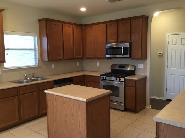 736 Fountain Gate - House Rental in Schertz, TX | Apartments.com