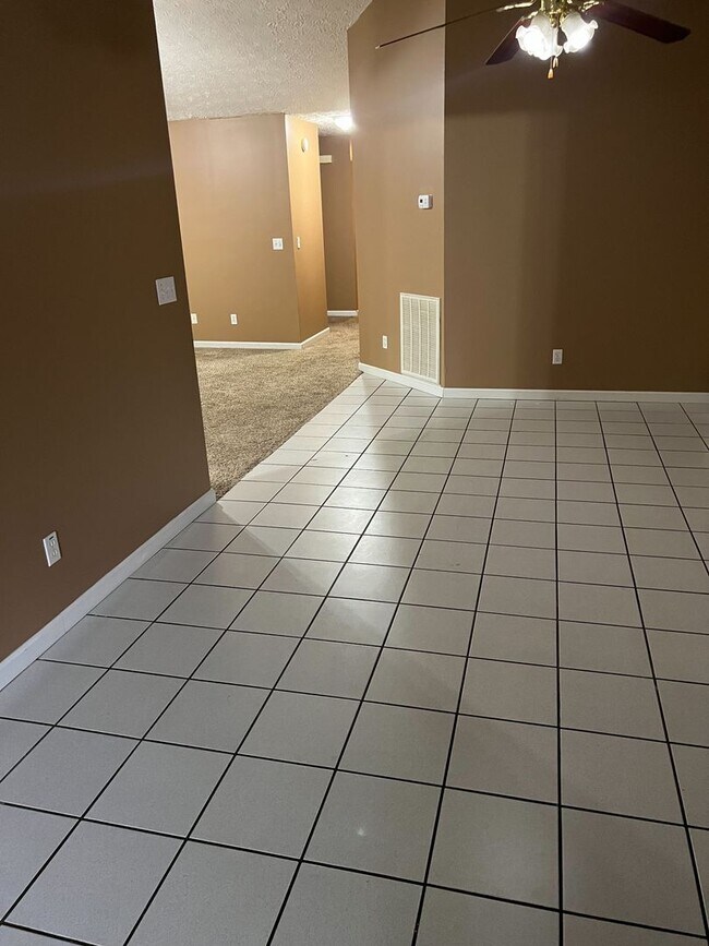 Foto del edificio - Jacksboro 37757 - 3 bedroom, 2 bath Apartm...