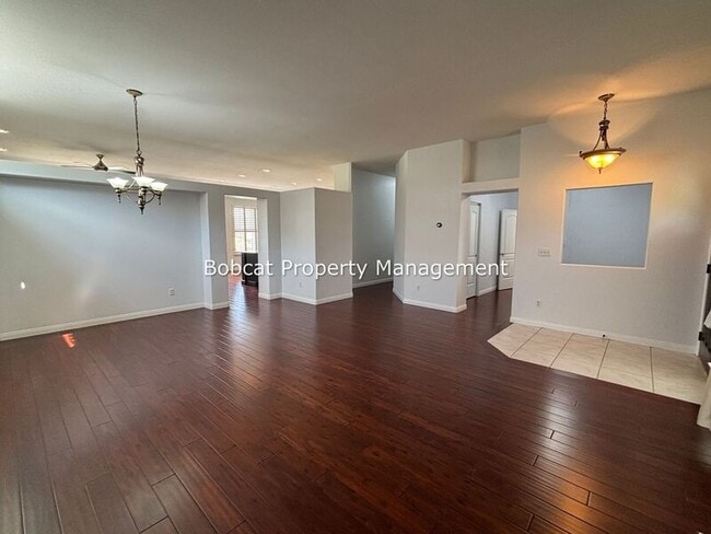 Building Photo - 1626 Evergreen Dr