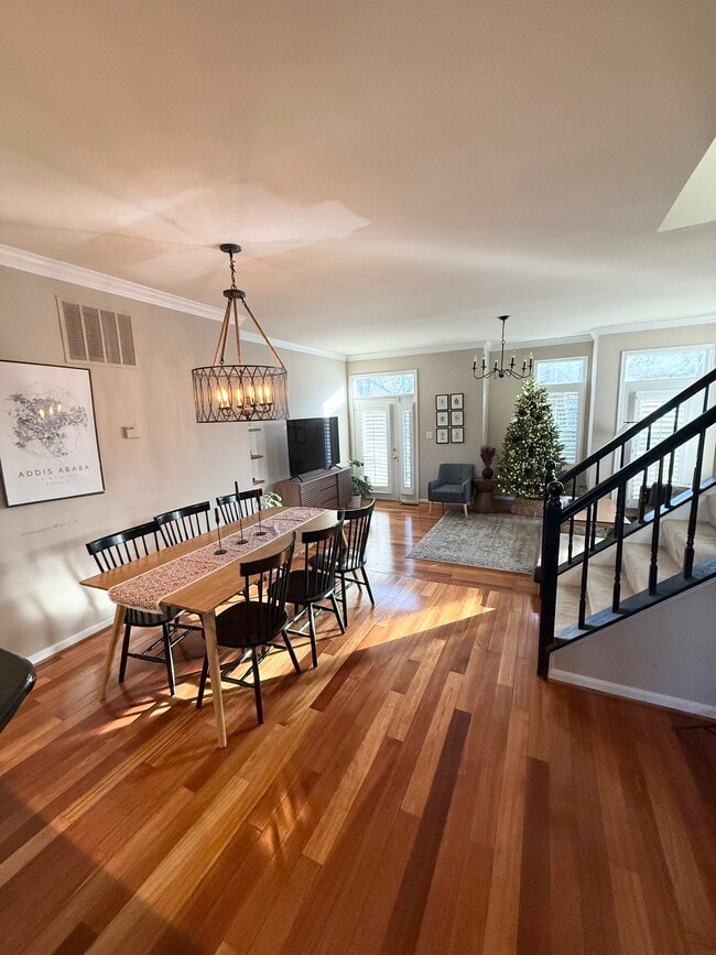 Dinning room - 111 E Colonial Dr