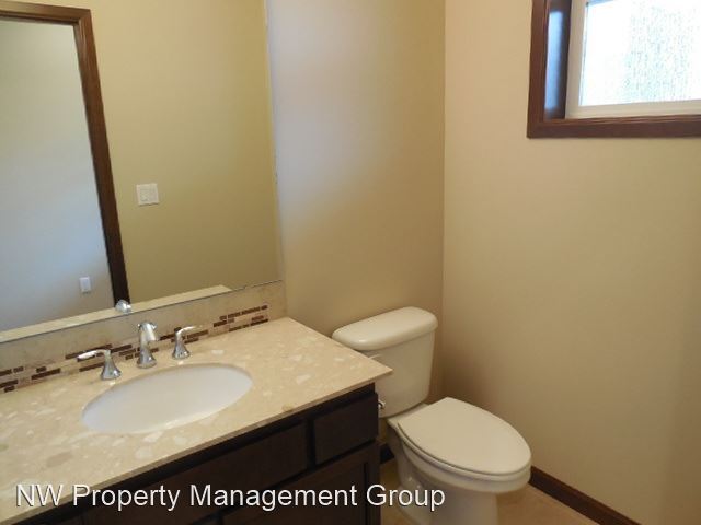 Foto del edificio - 4 br, 2.5 bath House - 1915 151st Pl SW
