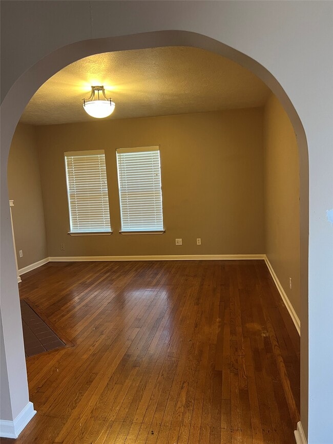 Building Photo - 4505 La Branch St