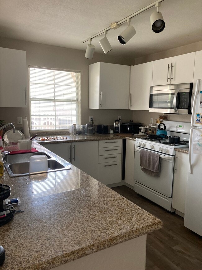 Foto del edificio - 3850 Juno Beach St