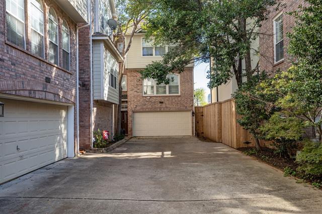 Foto del edificio - 2704 Welborn St