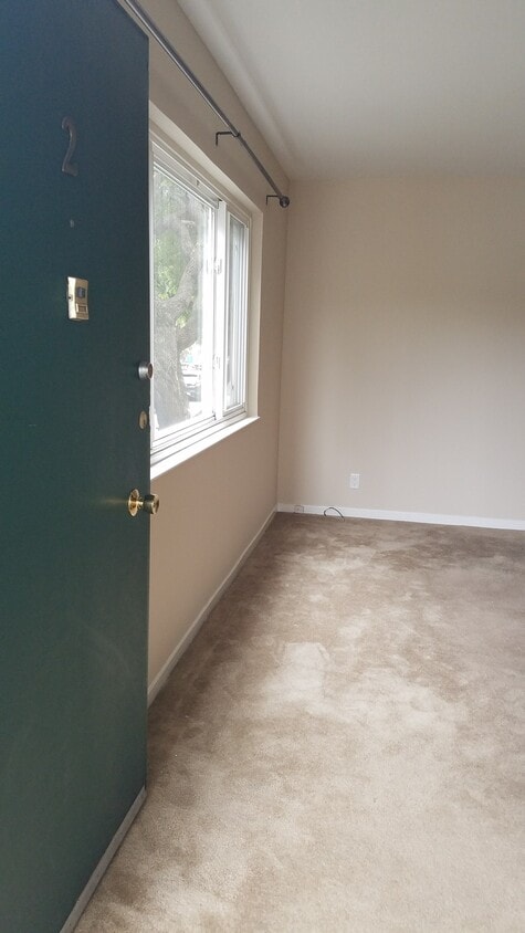 Primary Photo - 2500 Pine St