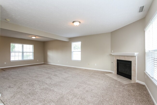 Building Photo - 1255 Spring Ridge Cir
