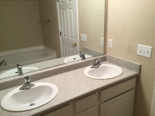 4132 Orchard Valley Lane House For Rent In Indianapolis In