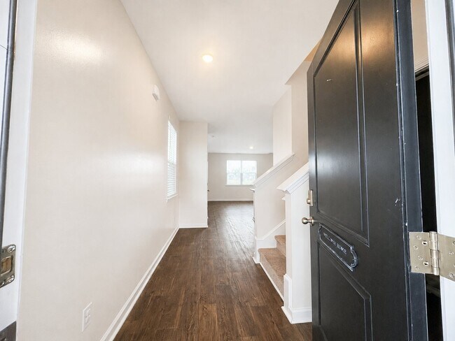 Foto del edificio - 169 Oakwood Blvd