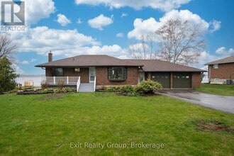 Building Photo - 217 Massassauga Rd