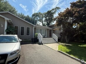 Building Photo - 57 Schuyler Dr