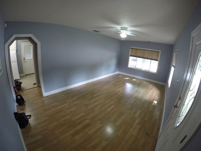 Building Photo - recently remodeled and updated!