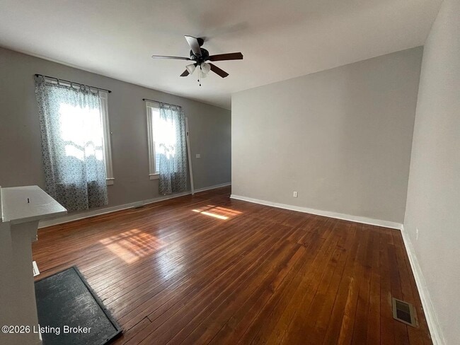 Foto del edificio - 521 E Ormsby Ave