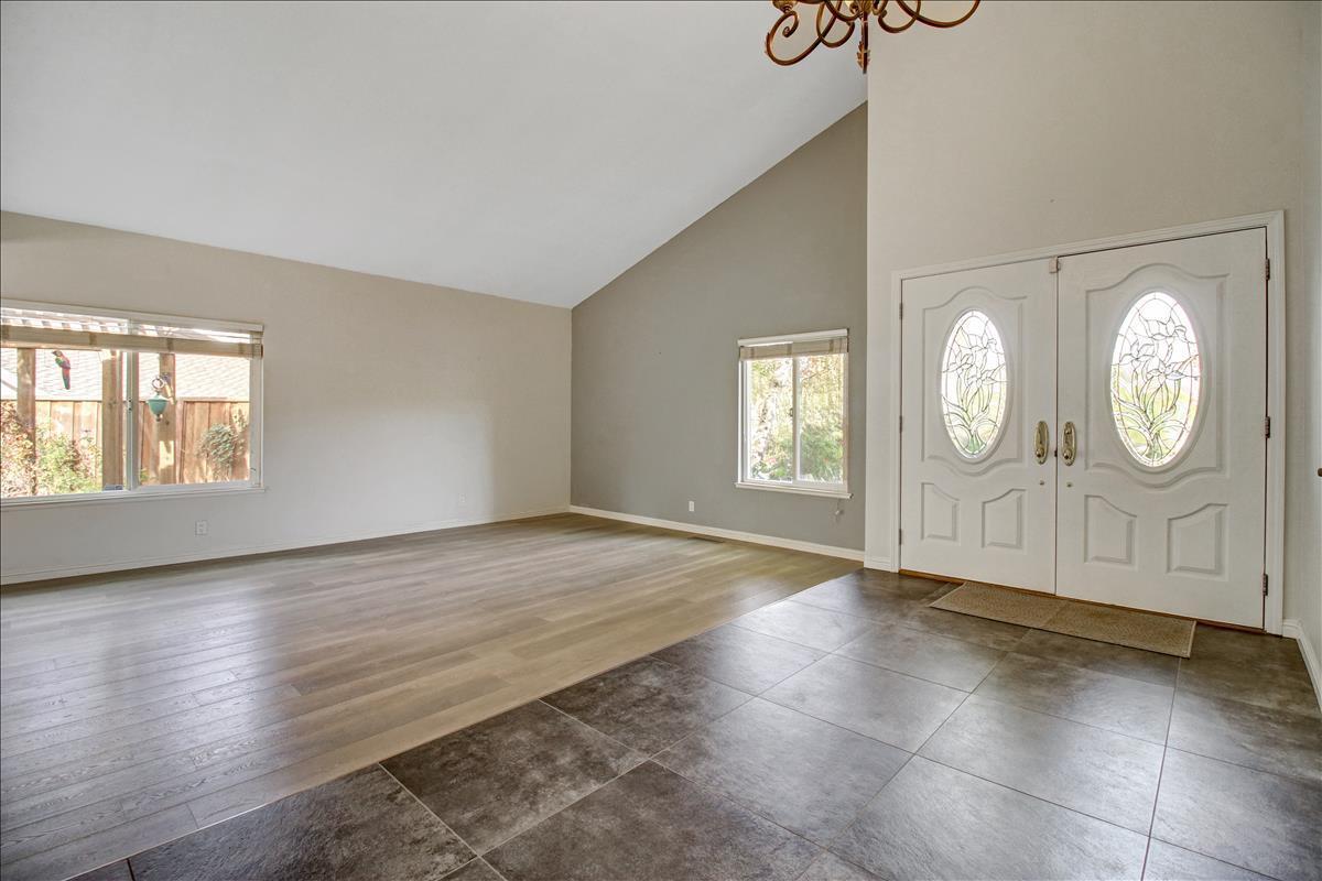 Foto principal - 7588 Manresa Ct