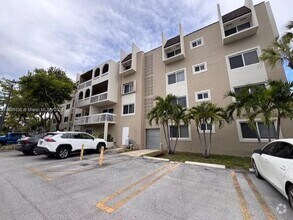 Building Photo - 7732 Camino Real