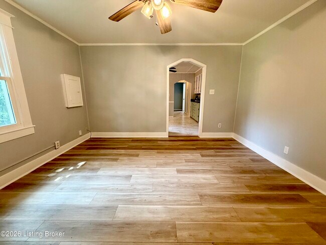 Building Photo - 406 Evergreen Rd