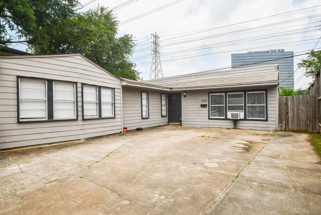 Foto del edificio - 3912 Childress St