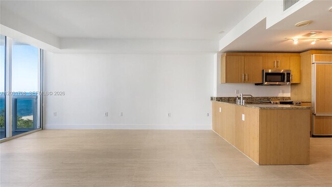 Foto del edificio - 10275 Collins Ave