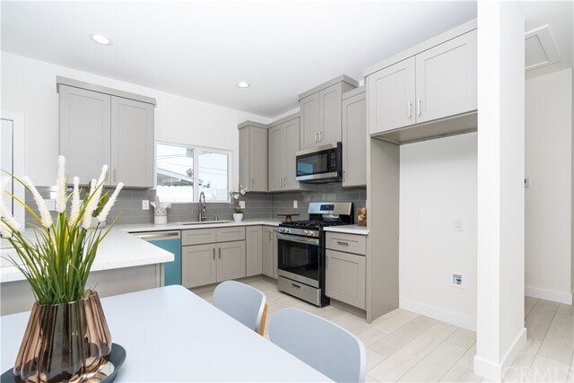 Building Photo - 9866 Aldgate Ave