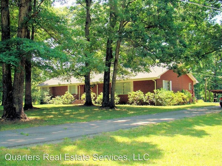 Primary Photo - 4 br, 2 bath House - 6340 Old Highway 421