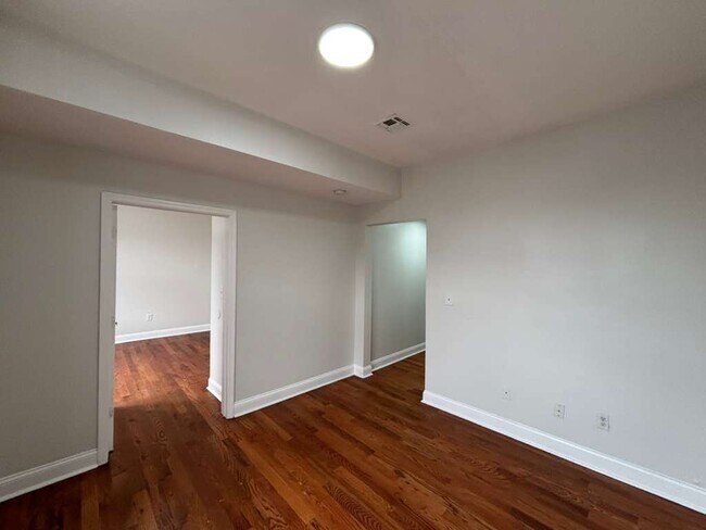 Foto del edificio - 162 Bergen Ave