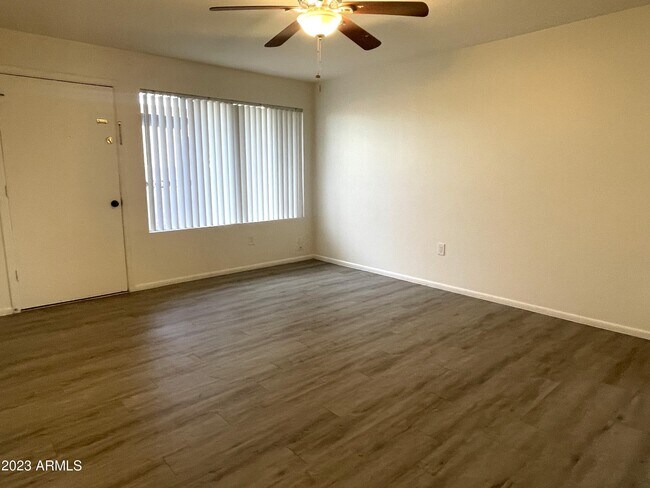 Foto del edificio - 4719 N 15th Ave