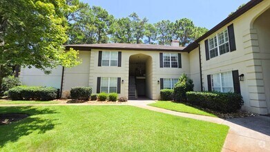 Building Photo - 701 Pipers Ln