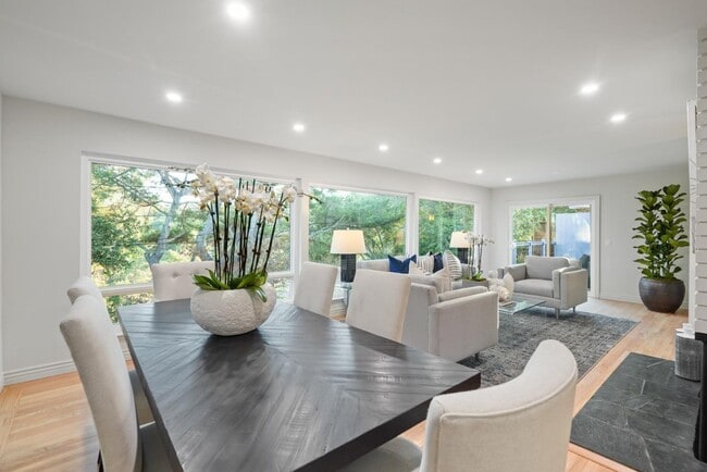 Building Photo - 3811 Farm Hill Blvd