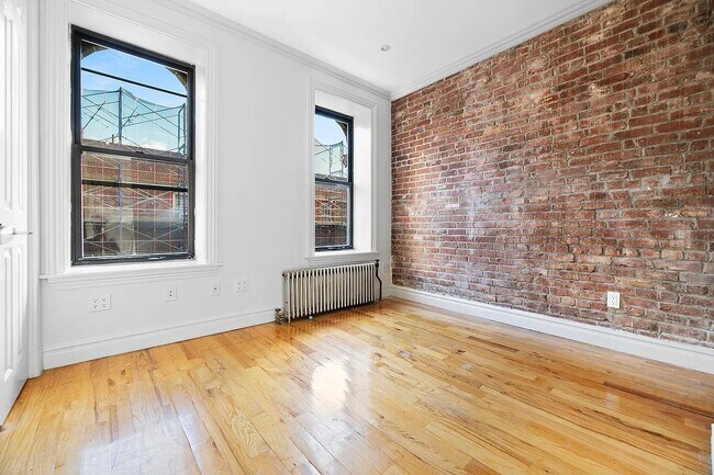 Building Photo - 45 Orchard Street