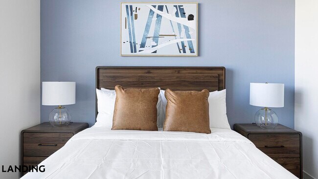 Building Photo - 1345 E 15th St