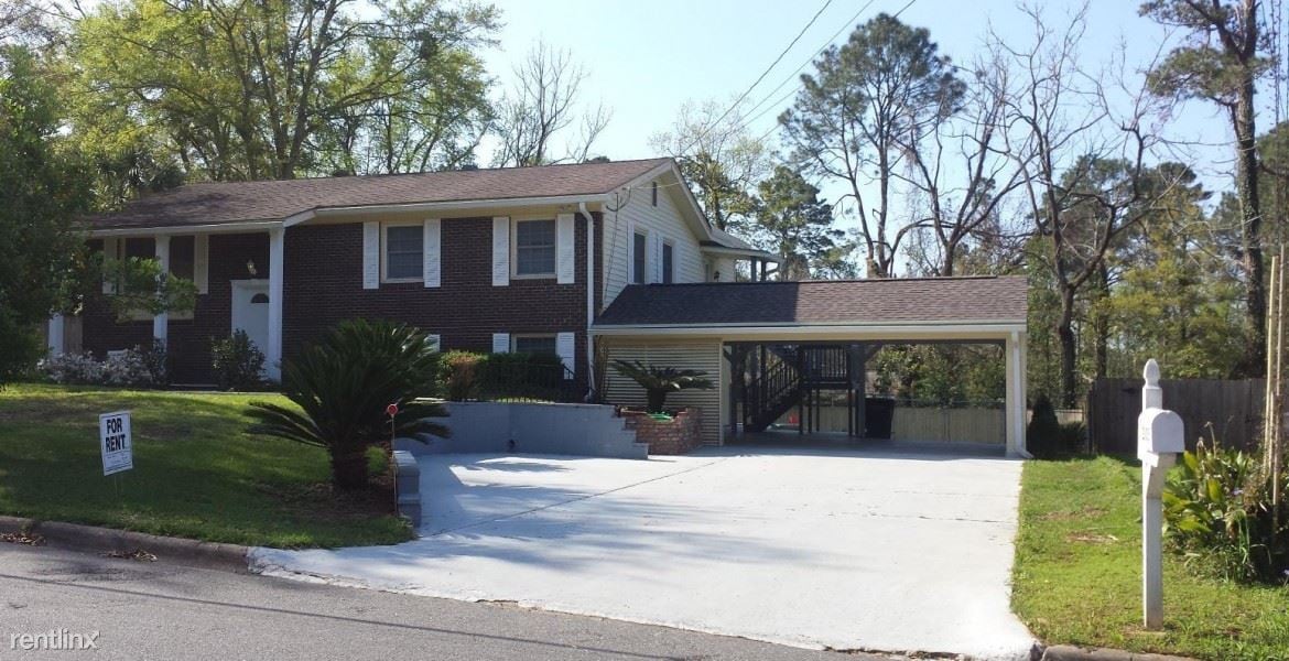 Primary Photo - 2005 Scenic Rd