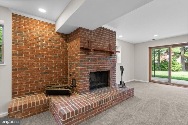 Foto del edificio - 3225 Ramblewood Rd