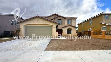 Building Photo - 9640 Peridot Ave