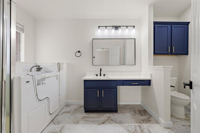 Building Photo - 3219 Arroyo Bluff Ln