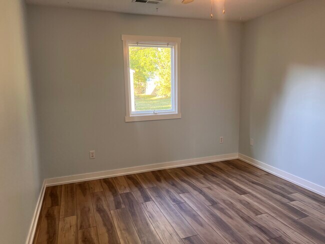 Foto del edificio - 3511 Kendale Dr