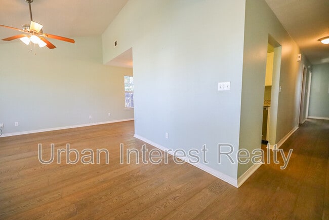 Foto del edificio - 162 Lola Cir