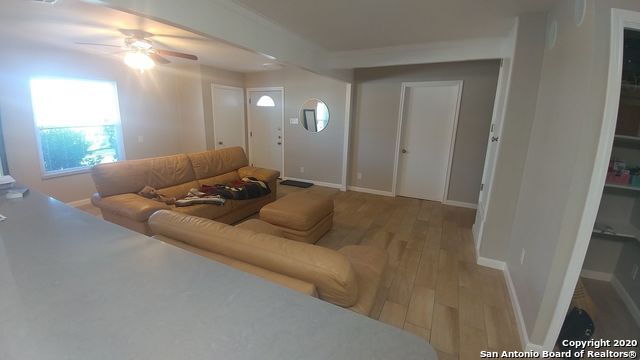 Foto del edificio - 4818 Cambray Dr