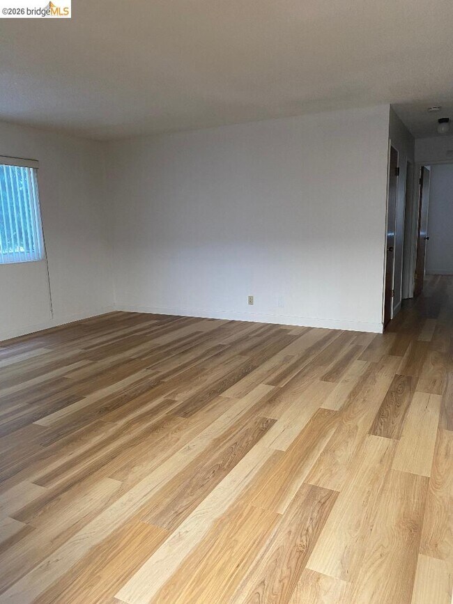 Foto del edificio - 708 Solano Ave