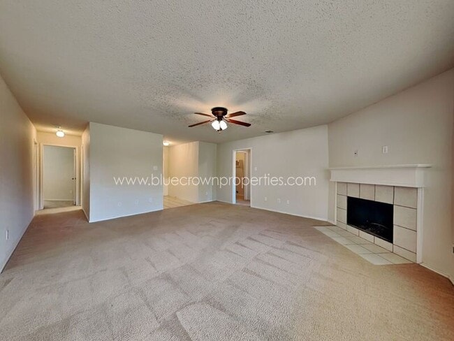 Building Photo - 9612 George Washington Dr